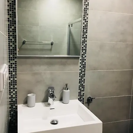 Na Starem Namesti بيت ضيافة ريخنوف ناد كنيجنو